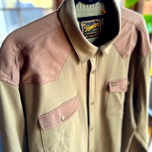 Howler Brothers - Stockman Stretch Snapshirt - Excellent Condition